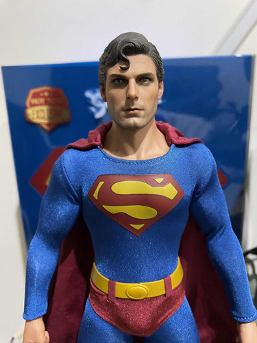 Superman Evil Versión Hot Toys