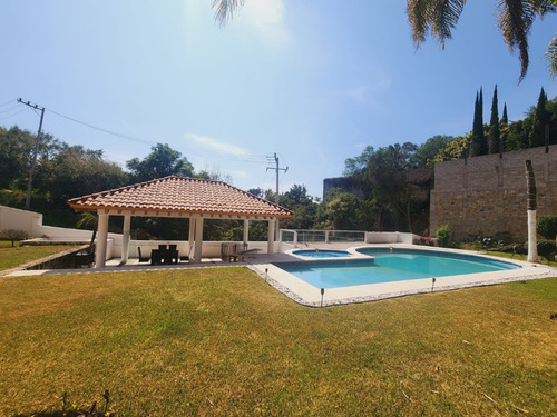 Conjunto Paraíso Que Consta De 2 Casas De 4 Habitaciones Cada Una Con Alberca, Jacuzzi, Enorme Jardín, Palapa Y Vistas Panorámicas En Fracc Rancho San Diego Ixtapan De La Sal Edomex
