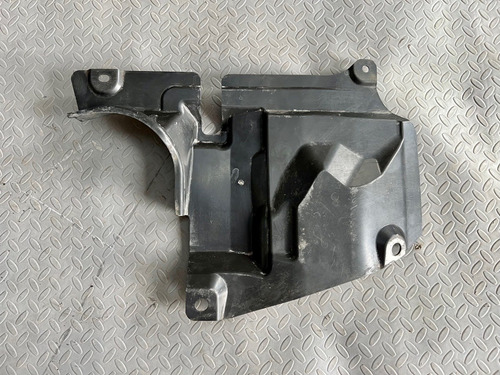 Tolva Interior Izquierda Mazda 3 2014-2018 Original (Usado)