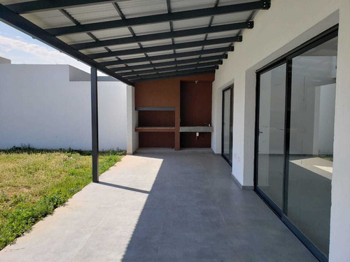 Imagen 8 de 9 de Casa Venta Comarca De Allende