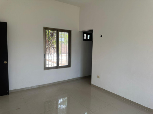 Casa En Venta En Merida Fracc. Margaritas Cholul Entrega Inmediata