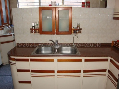 Imagen 8 de 14 de Gehijka Dominguez En Venta Acogedor Apartamento Hacia El Este