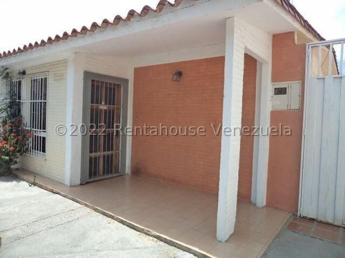 Imagen 14 de 30 de Casa En Venta En Las Mercedes Cabudare Amplio Patio Para Recreación Y Ampliaciones Gabriela. C #23-13660