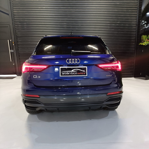Audi Q3 performace black