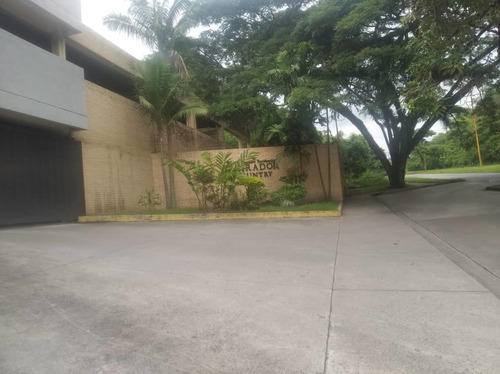 Imagen 2 de 13 de Apartamento En Res. Mirador Country Eglée Suárez 04144815512