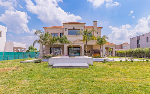 Imagen 2 de 30 de Hermosa Casa En Venta En Country Terravista