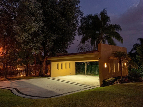 Imagen 2 de 30 de Casa De Super Lujo En Club De Golf Santa Anita Zona Sur