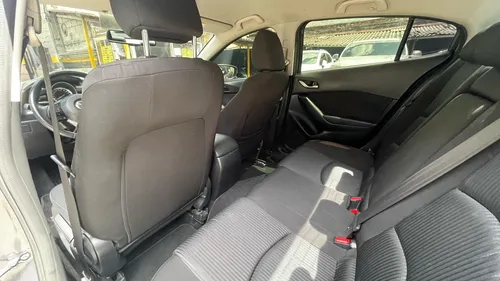Mazda 3 2.0 Touring At