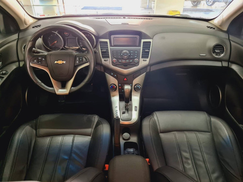Imagem 7 de 9 de Chevrolet Cruze 1.8 Lt 16v Flex 4p Automático