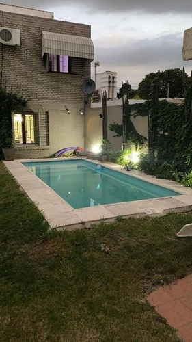 Imagen 4 de 15 de B° Jardín. 3 Dorm. Cochera 2 Autos. Pileta. A 1 Cuadra De Paseo Del Jockey!!!
