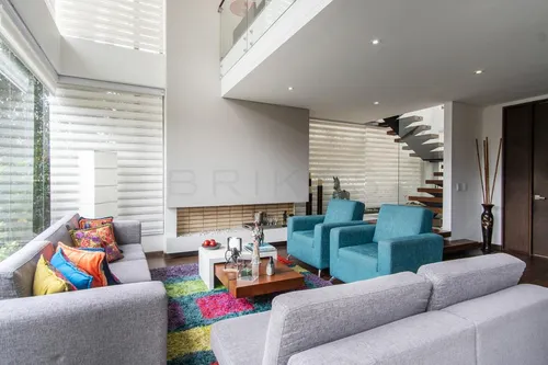 Casa En Venta En Cerros De Suba (localidad De Suba). Cod V5991