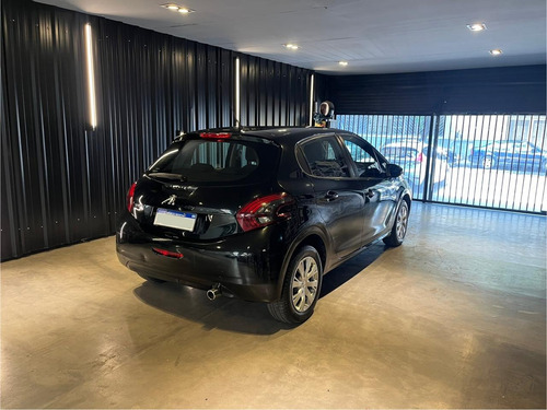 Peugeot 208 1.6 Active