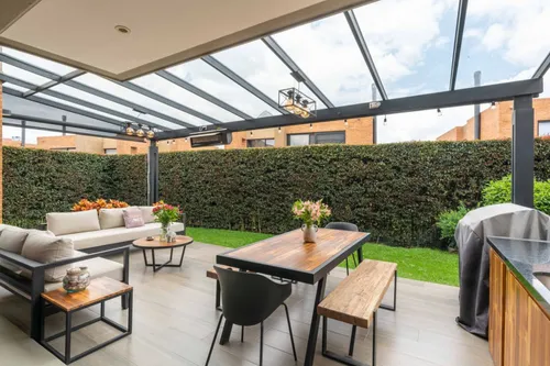 Casa En Venta En El Tejar. Cod V22949