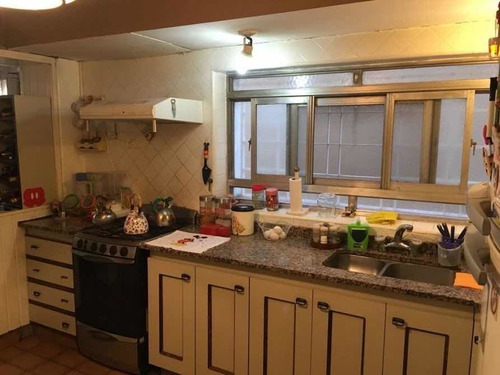 Imagen 2 de 12 de Excelente Chalet (acepta Permuta Depto Zona Recoleta 3 Amb + Diferencia)