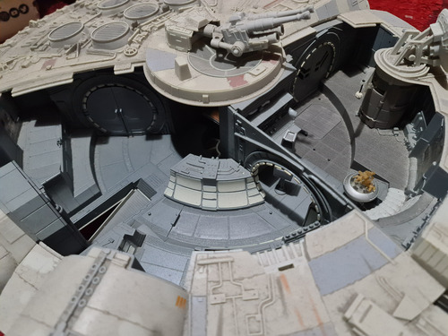Star Wars Hasbro Legacy Collection 2008 Halcon Milenario (Usado)