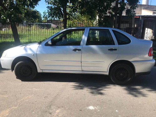 Volkswagen Polo 1.6 Nafta