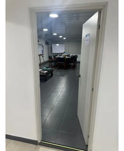 Vendo Bodega En Las Ferias, 562,50 Mts2. 3 Pisos. Bogotá.