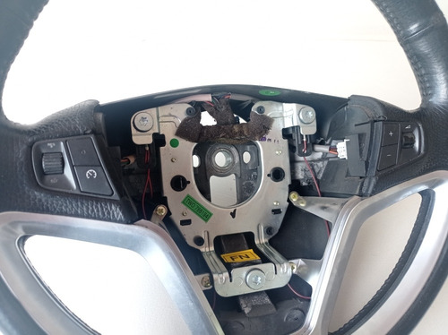 Imagem 5 de 7 de Volante Original Com Comando Chevrolet Captiva 2008 A 2014