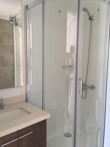 Moderno Con Dos Dormitorios En Suite