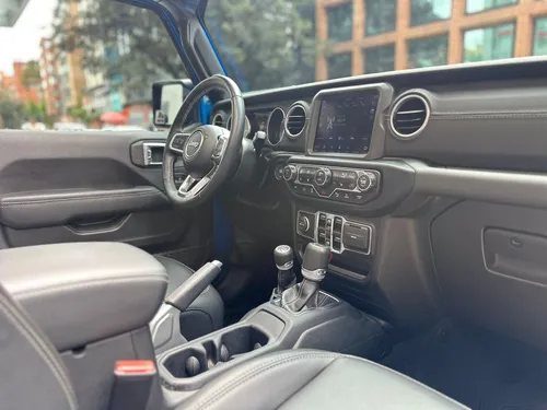 Jeep Wrangler Rubicon Sahara 4DR