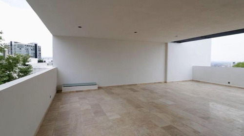 Residencia En Venta En Fraccionamiento Exclusivo Sierra Azúl, San Luis Potosí
