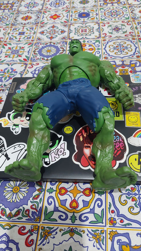 Figura Articulada Increible Hulk De 26 Cm (Usado)