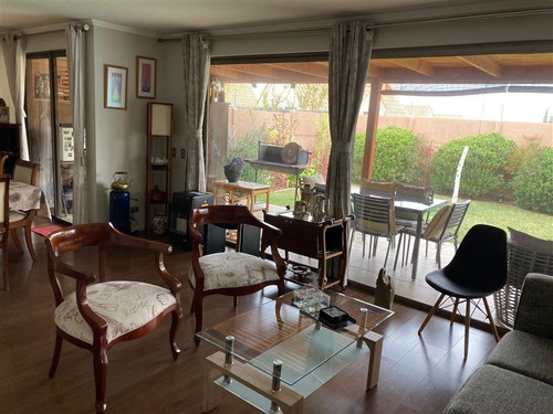 Imagen 3 de 17 de Casa En Venta De 4 Dorm. En Lo Barnechea