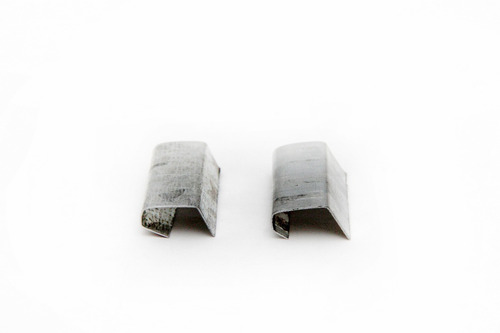 Imagen 1 de 3 de Precinto Pestaña Para Fleje Polipropileno 16mm X 5 Kgs.