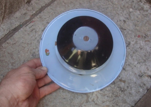 Antiguo Sombrero Enlozado Para Sol De Noche Rep. 22,1 Diam (Usado)