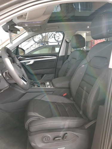 Volkswagen Touareg 3.0 V6 I Premium Lucas Semini