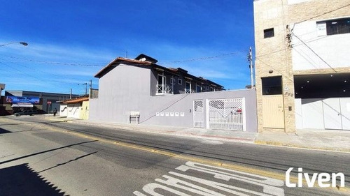 Imagem 6 de 8 de Sobrado De 3 Dormitórios Com Suíte Máster, Sacada, 2 Vagas Em Jacareí - 8491