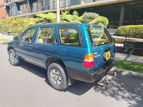 Nissan Pathfinder 3.3 R50 Std