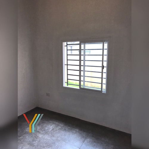 Imagen 10 de 14 de Casa De 3 Dormitorios En Villa Elisa