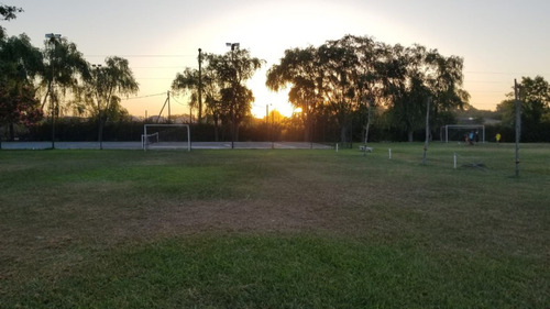Casa En Venta En Country Roda - Escobar.