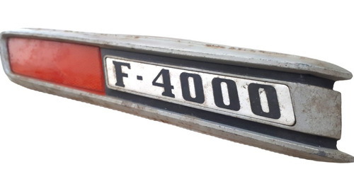 Emblema F4000 Do Capô F4000 Original C/ Detalhe Le