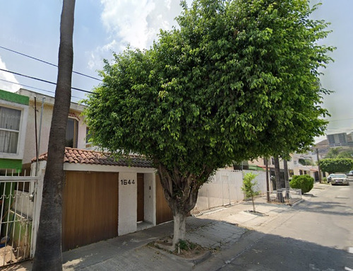 An-remato Casa En Colonia Pinar De La Calma, Rio Bec, Zapopan, Jalisco.
