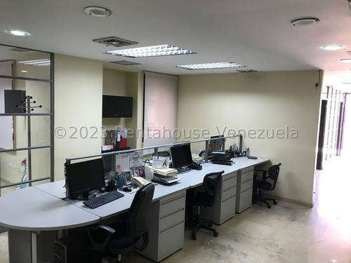 Oficina Multifuncional Con Mobiliario Chacao 24-10345 - Jca