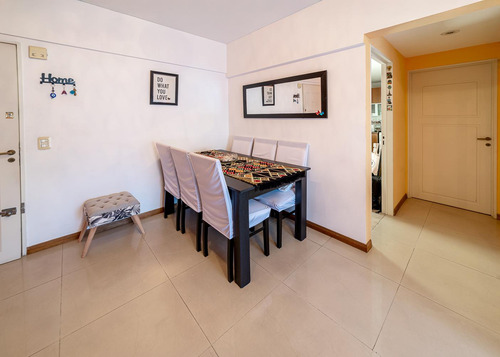 Venta Departamento Dos Ambientes En Florees Con Cochera