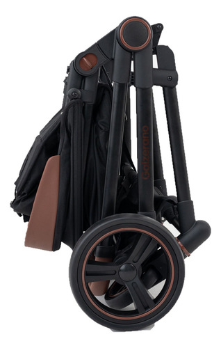Carrinho Ivy Trio Black Com Bebê Conforto E Base Galzerano