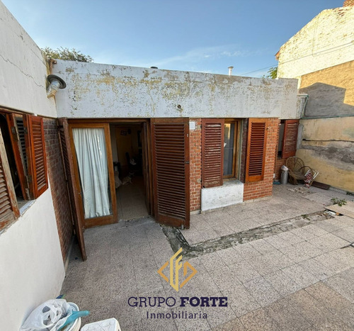 Lote Con Casa A Reciclar Mas Departamento En Venta