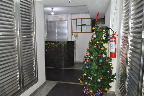 Kitnet A Venda Em Sé Com 30m²