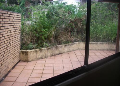 Se Vende Interesante Casa En Parte Alta De La Florida Con 4 Amplios Apartamentos