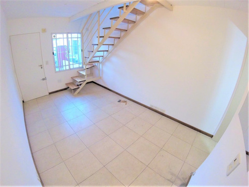 Imagen 4 de 11 de Duplex 3 Ambientes Con Patio Y