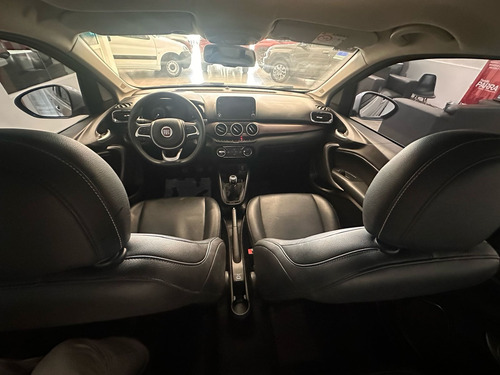 Fiat Cronos 1.8 16v Precision