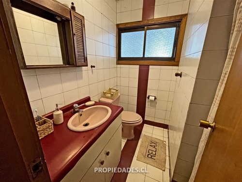 Casa En Venta De 3 Dorm. En Curicó