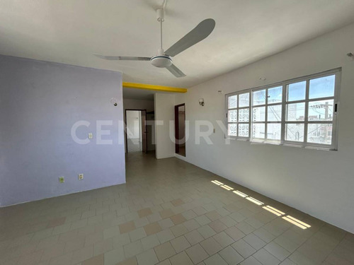 Excelente Edificio En Venta En Av. Xelha, Cerca Del Mercado 28, C3122