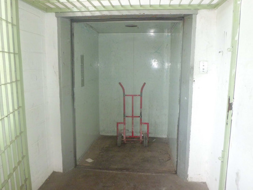 Imagen 6 de 13 de Se Vende Edificio Industrial 1217m2 La Trinidad 9215