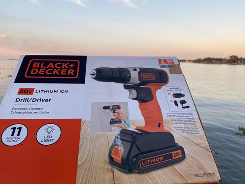 Taladro Atornillador 20v Black And Decker (Usado)