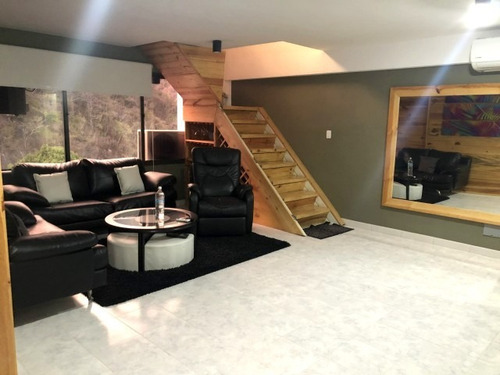 Imagen 14 de 14 de Ph Duplex Remodelado Con Vista Al Avila