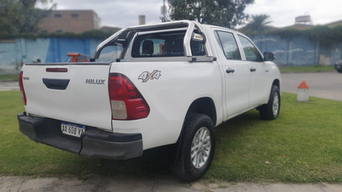 Toyota Hilux 2.4 Cd Dx 150cv 4x4